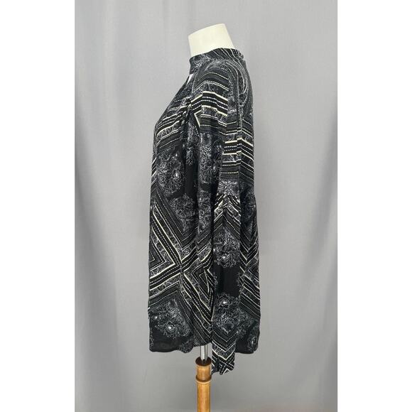 Free People Tunic Womens Medium Black White Keyhole Mock Neck LS Boho Oversize - Picture 4 of 11